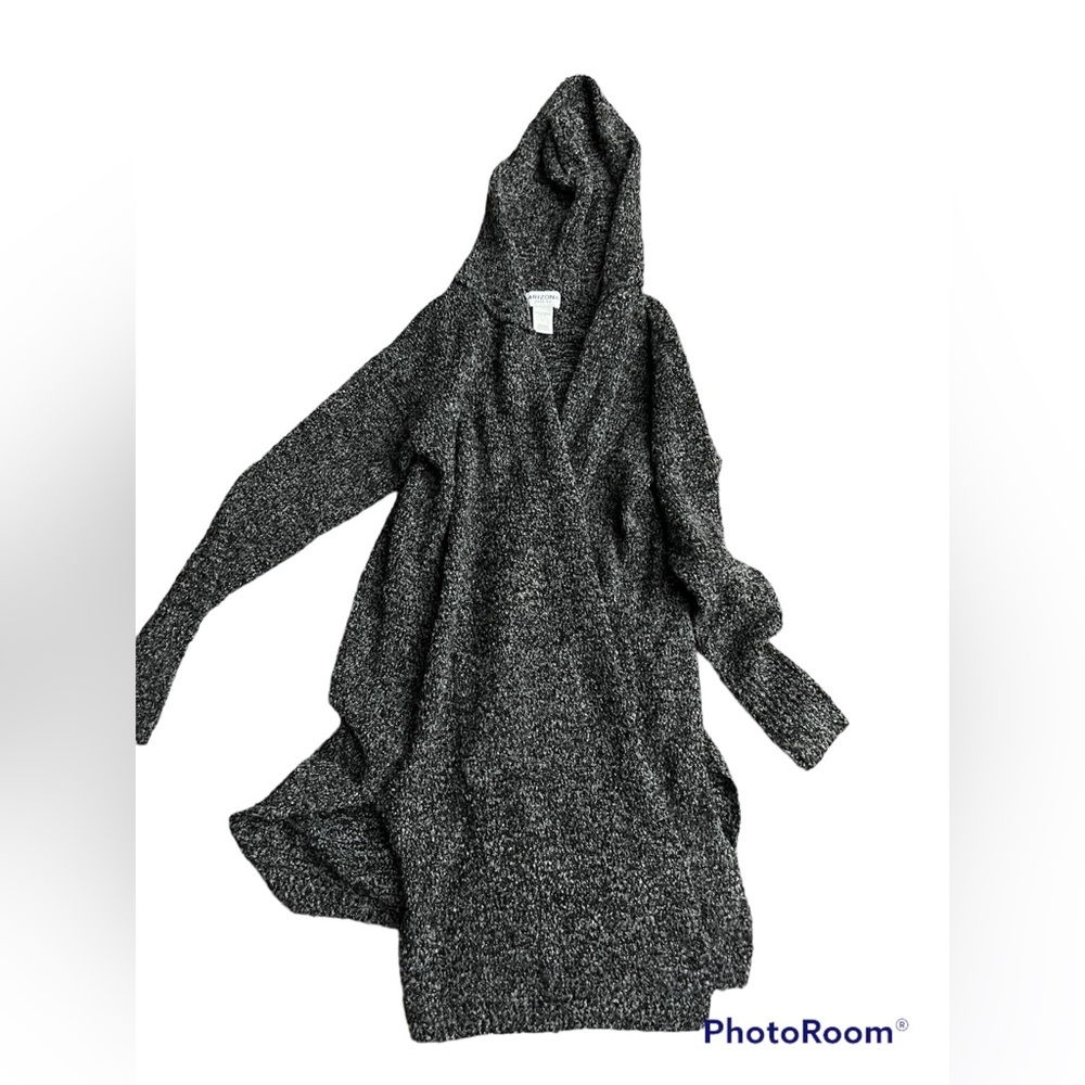 Woman size large sweater color black